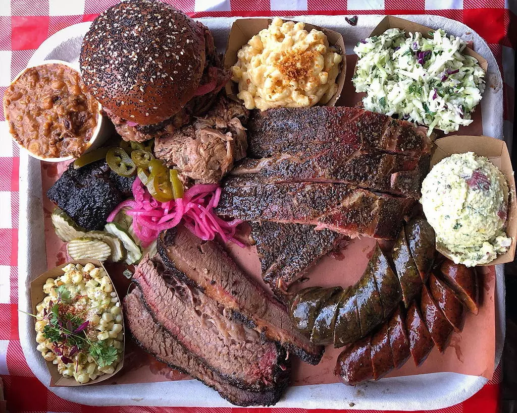 Moos Craft Barbecue near THEA residences in Downtown Los Angeles