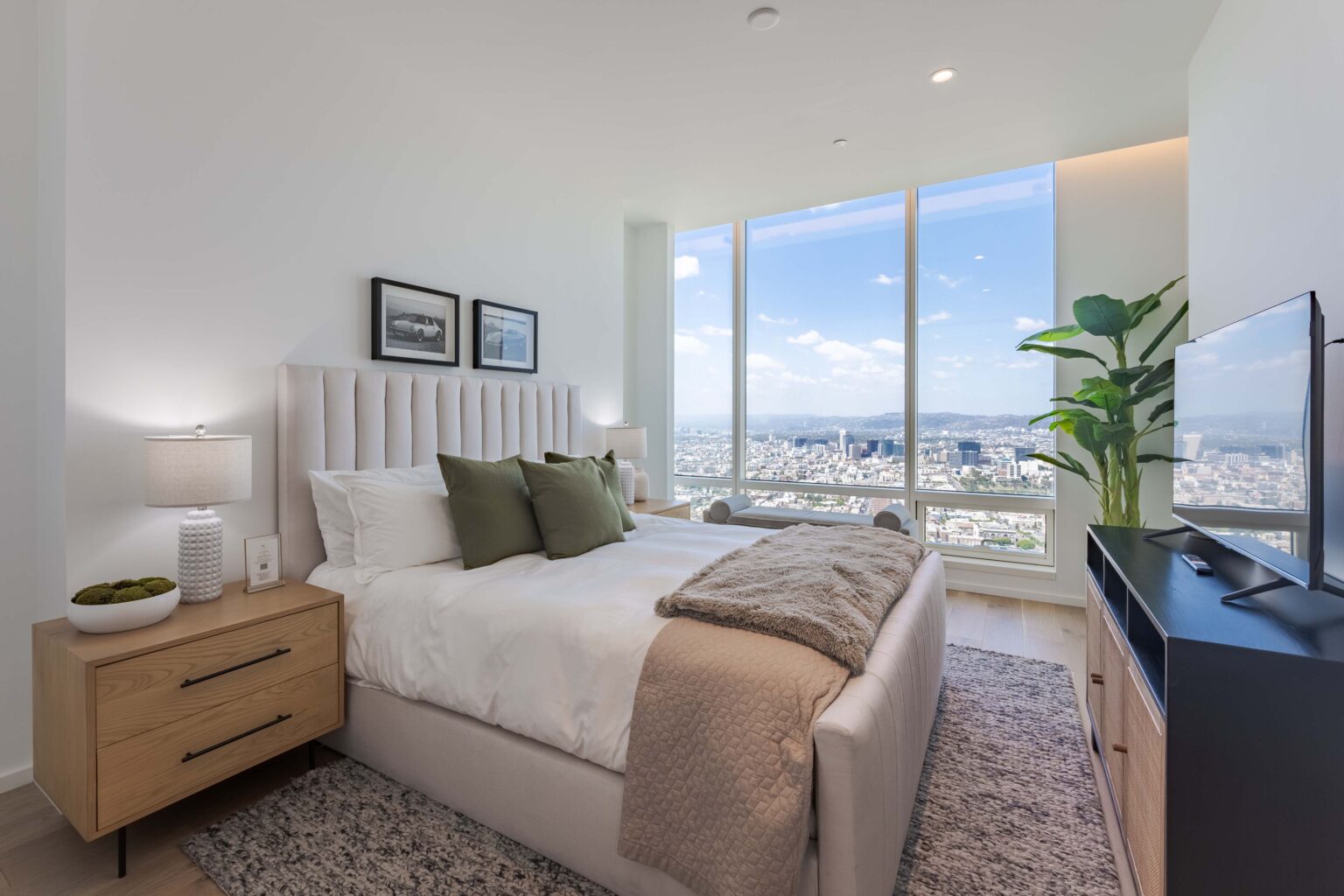 THEA at Metropolis Penthouses - Top Level Luxury